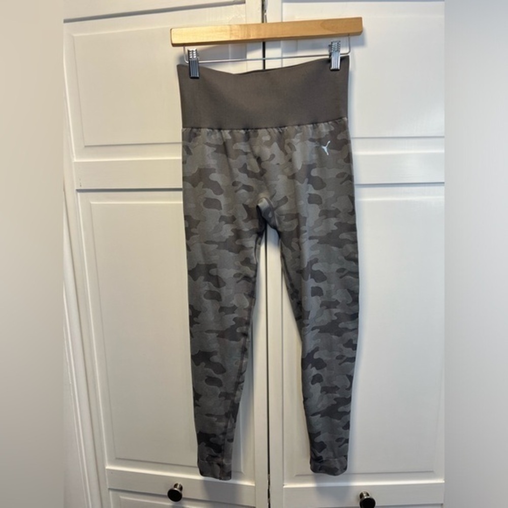 Puma Gray Camo Seamless Leggings Size XL